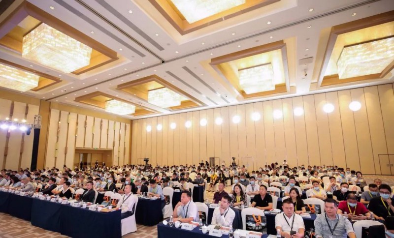 再度连任“修建型材十大首选品牌”